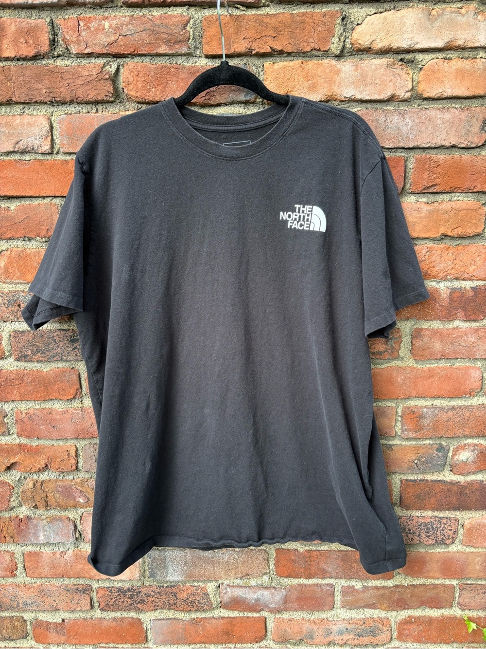 EUC The North Face Tee